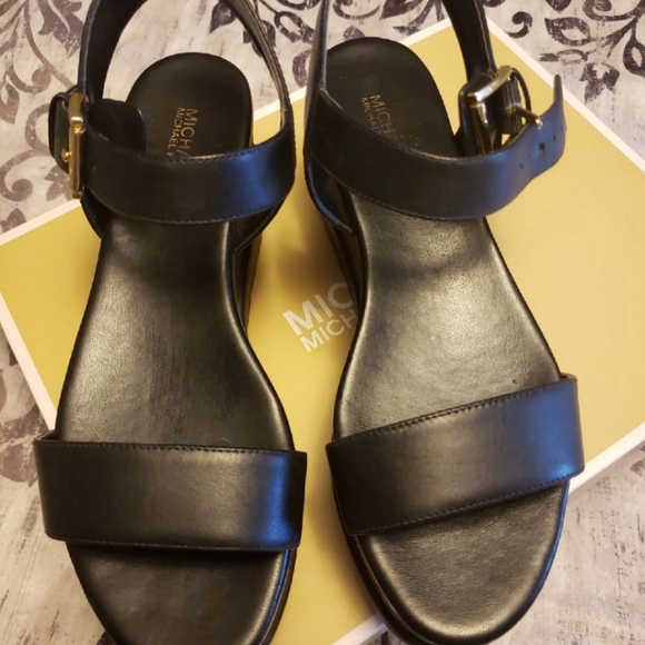 Flatform Michael kors shoes - Picture 2 of 4